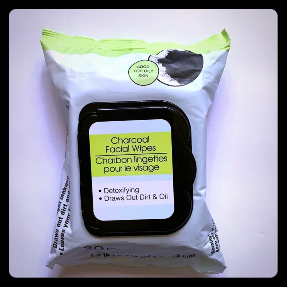 Charcoal Facial Wipes